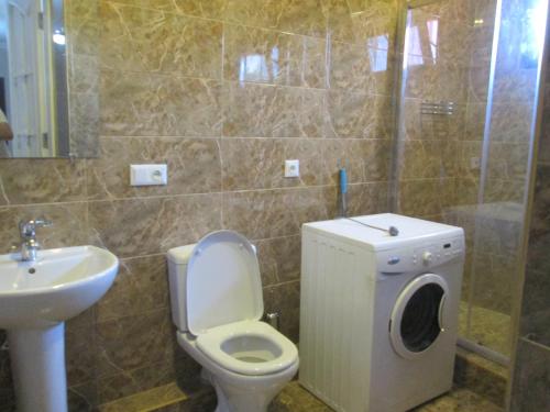 Photo de la galerie de l'établissement Apartment Mandarin, à Kobuleti