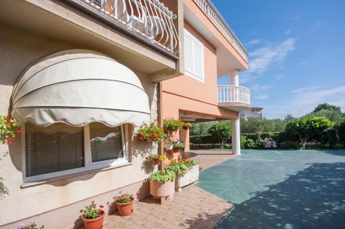 Swimmingpoolen hos eller tæt på Villa Daniela