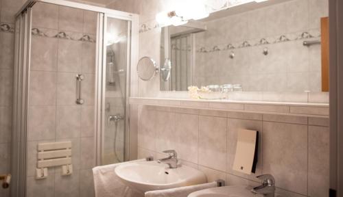 Koupelna v ubytování VitalHotel Ascona