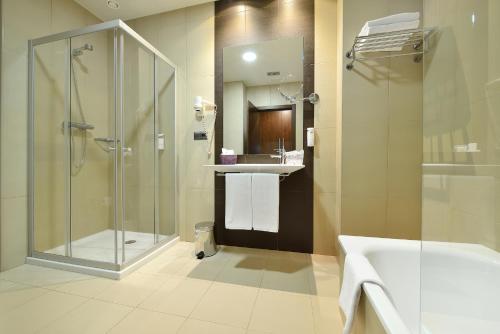 Hotel Spa Norat Torre Do Deza 4* Superiorにあるバスルーム