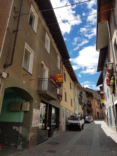 a car parked on a street next to a building at Casa chanoux in Chambave