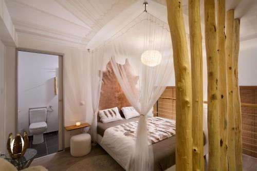 Posteľ alebo postele v izbe v ubytovaní Suites 13 Budapest