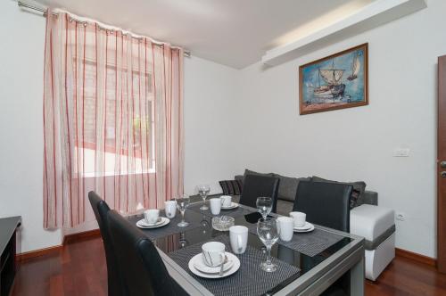 Split Center Apartment