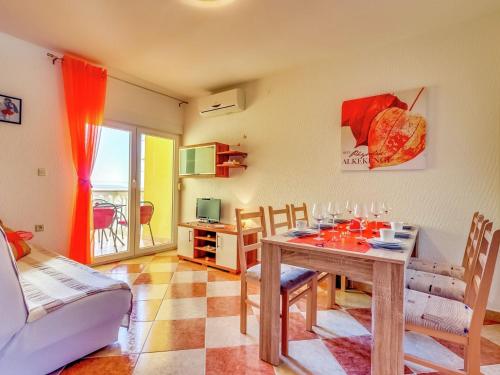 Posedenie v ubytovaní Holiday Home in Croatia near the Sea