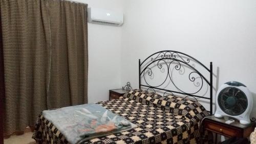 Postel nebo postele na pokoji v ubytování Two-Bedroom with Sea View Roof Top Chalet - Orora Village