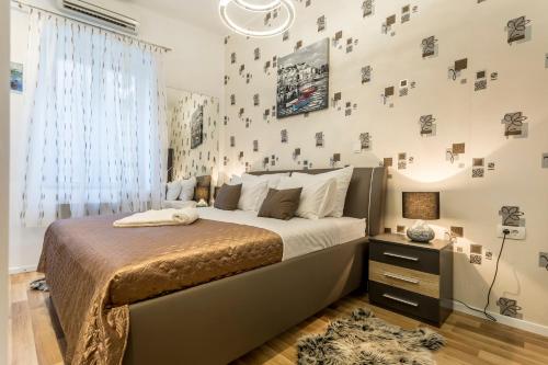 Welcome Luxury Center