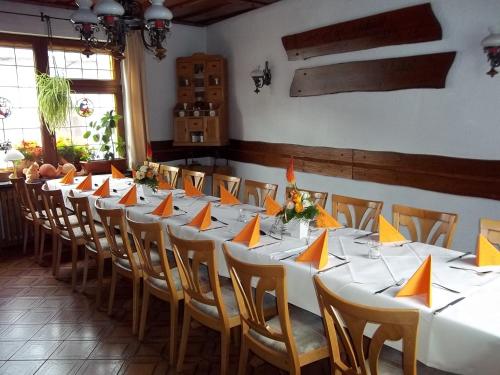 Restaurant o un lloc per menjar a Landhaus Wartenstein