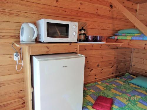 Kuchyň nebo kuchyňský kout v ubytování Sõrve Holiday Home