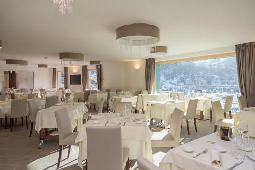 Galeriebild der Unterkunft White Angel Hotel in Breuil-Cervinia