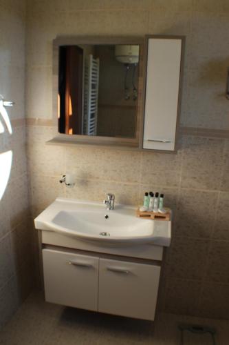 Apartments Kanにあるバスルーム