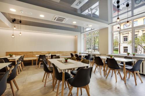 Restaurace v ubytování Old Town Trio Hostel Rooms