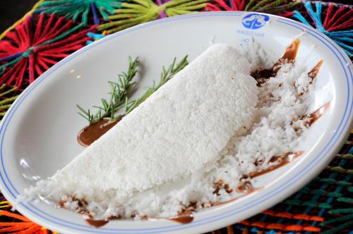 Makanan di atau berdekatan hotel