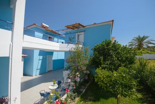 Сад в Dimitra Apartment Hotel