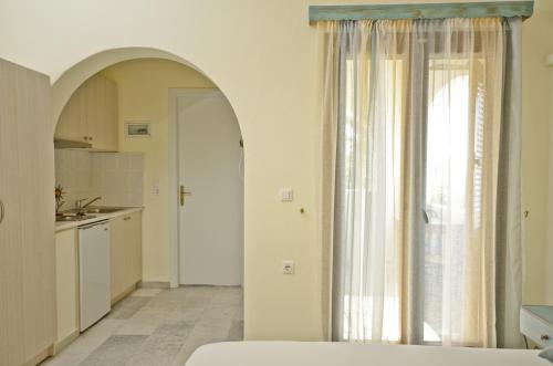 Gallery image of Oasis Studios in Mikri Vigla