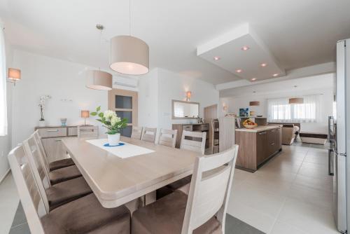 Dapur atau dapur kecil di VILE DALMACIJA 365 Sukošan, Zadar county