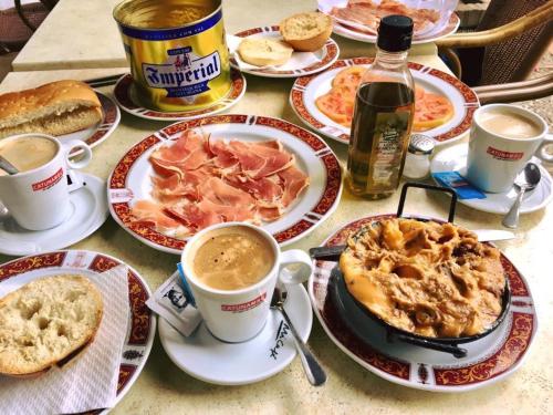 Đồ ăn tại/gần khách sạn