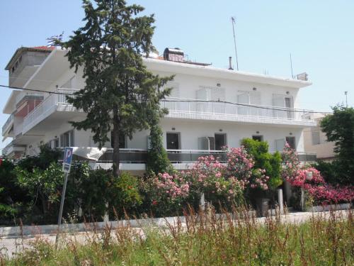 Gallery image of Aris House in Paralia Katerinis