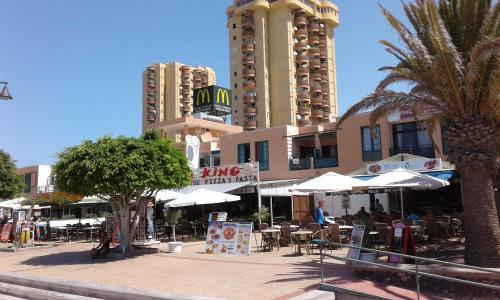 Torres del Sol Sea View Apartment