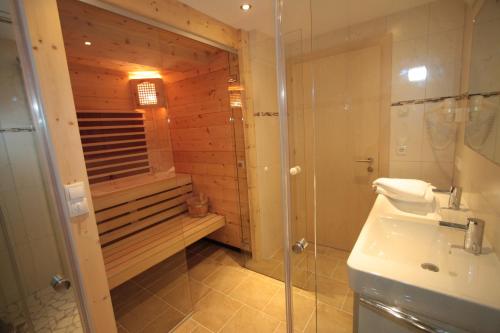 Ένα μπάνιο στο Appartmenthaus Tischner