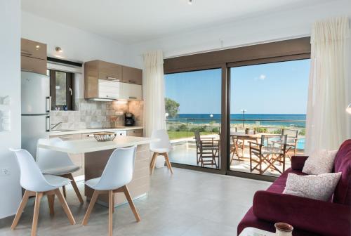 Niovi Seaside Suites