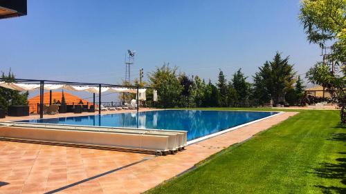 Bazén v ubytování Master's Hotel - Ehden nebo v jeho okolí