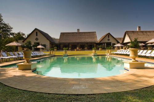 Πισίνα στο ή κοντά στο Royal Livingstone Hotel by Anantara