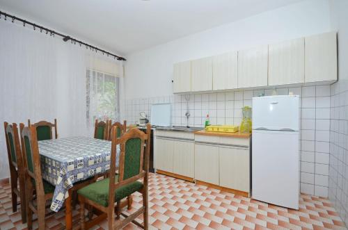 Kuhinja ili čajna kuhinja u objektu Apartments Branko