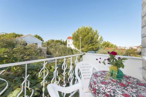 Apartments Karleusa