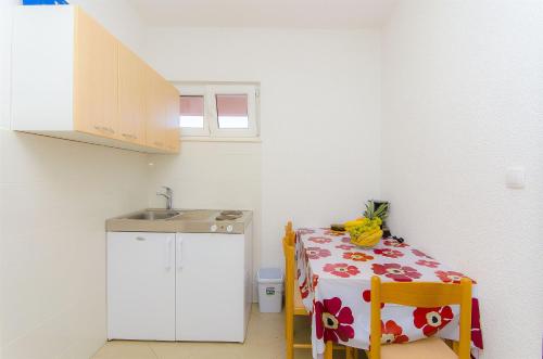 Køkken eller tekøkken på Apartments Tiho i Pave