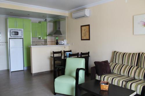 Gallery image of Apartamentos Turísticos Plaza del Olvido in Nerja