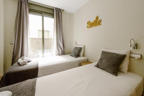 Azo1E Bright apartment heart of downtown