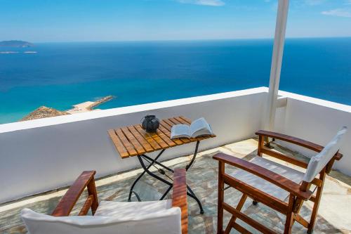 Φωτογραφία από το άλμπουμ του Maki House  στην Ανάφη