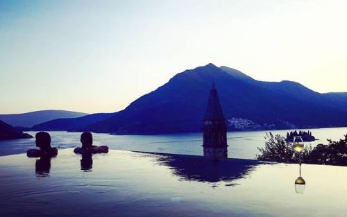 Photo de la galerie de l'établissement Monte Bay Retreat Villa, à Perast