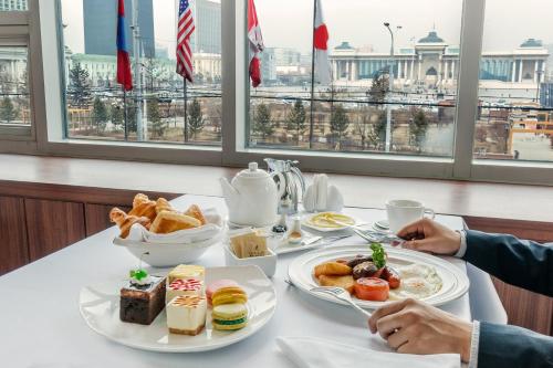 Makanan di atau berdekatan hotel