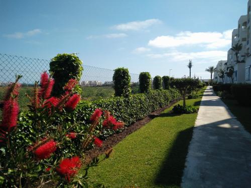 Taman di luar Jawhara Smir Marina Smir