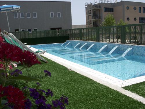 Swimmingpoolen hos eller tæt på Hotel Residence Germaneto