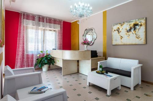 Afbeelding uit fotogalerij van Hotel Romantik in Lignano Sabbiadoro