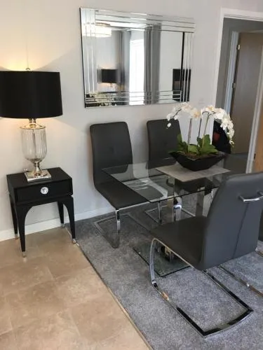 Cardiff luxury apartments photo 10