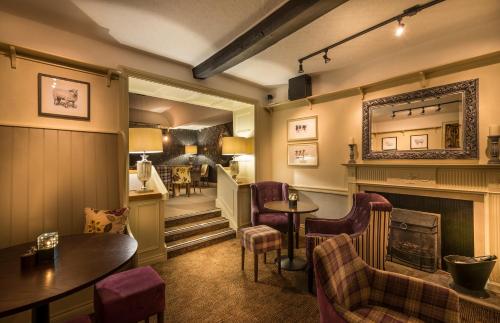 Χώρος καθιστικού στο The Golden Fleece Hotel, Thirsk, North Yorkshire - The Coaching Inn Group