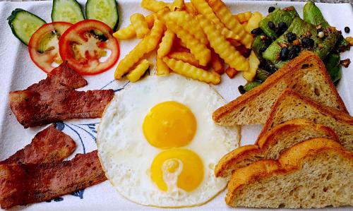 Jídlo v hotelu nebo okolí