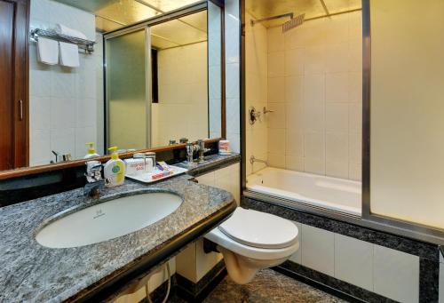 Un baño de Regal Enclave