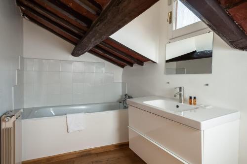 Un baño de Fabuloucity Fontana di Trevi