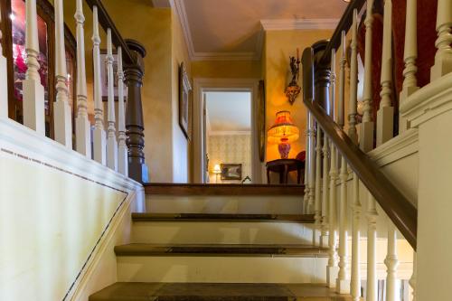 Russell Manor Bed & Breakfast – Photos 3