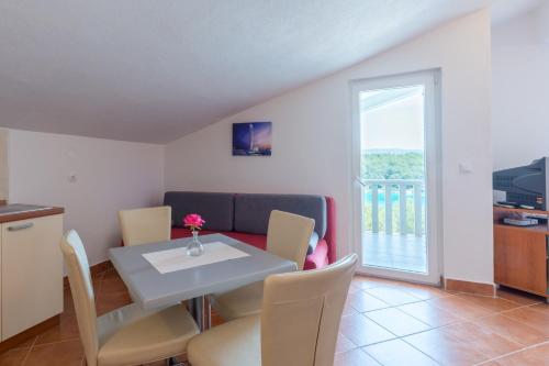 Gallery image of Apartments Šimić in Milna