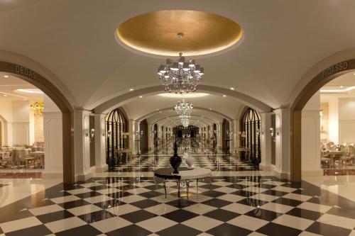 Huéspedes de Delphin Imperial Lara