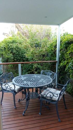 Un balcón o terraza en B's Place