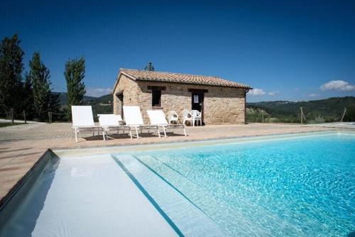 Gallery image of Amico Country House in Serra San Quirico
