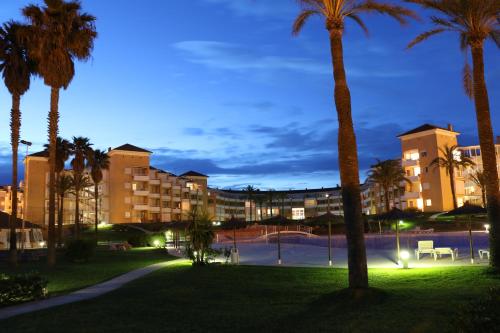 Piscina di Apartamentos Las Americas o nelle vicinanze