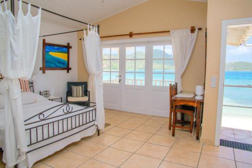 Gallery image of David's Beach Hotel in Union Island