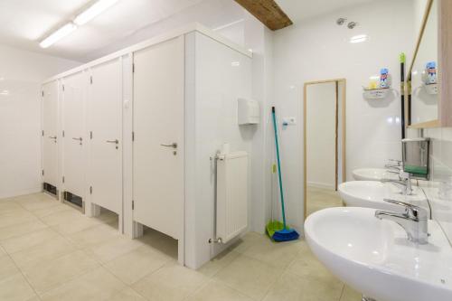 Koupelna v ubytování Albergue Valderrobres Auto check-in
